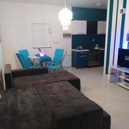 Apartment Tara Sumartin Extérieur photo