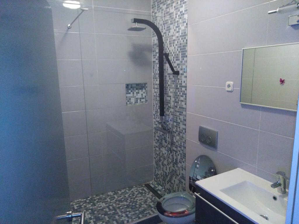 Apartment Tara Sumartin Extérieur photo